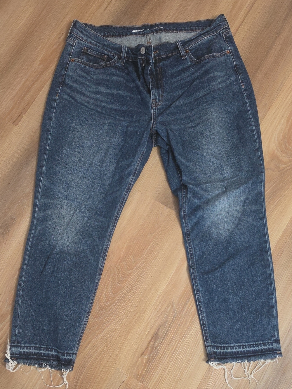 Old Navy Blue Cropped Frayed-Hem Jeans